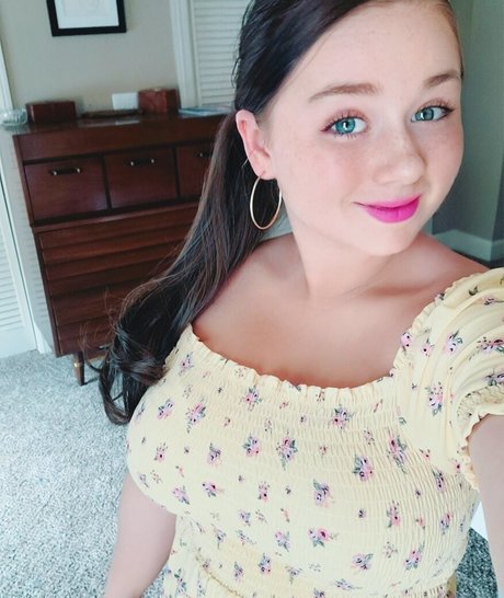 Lillie Mae bonita estrella porno imágenes