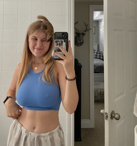 Madisun Sullivan modelo desnudos galería