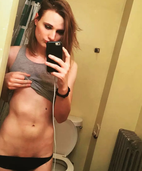 Ava Shade hermosa modelo foto