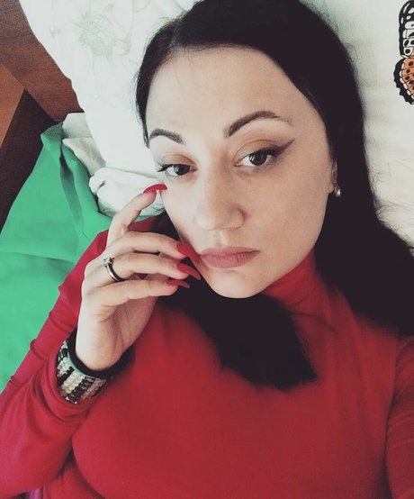 Leka Galkinstein modelo desnudos foto