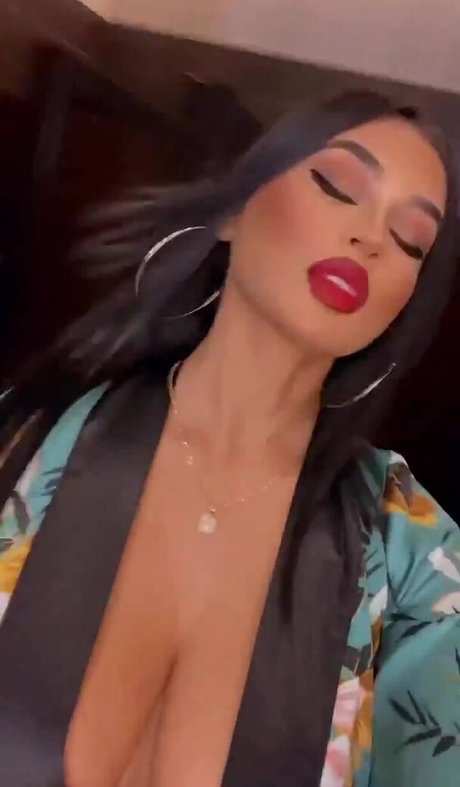 Lucero Crystal hermosa modelo galerías