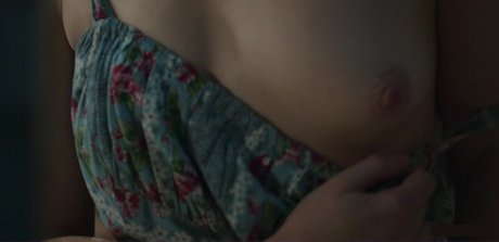 Aimee Ffion Edwards actriz perfecta imágenes