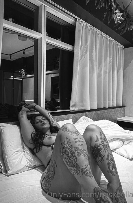 Isabella Medeiros modelo superior imagen