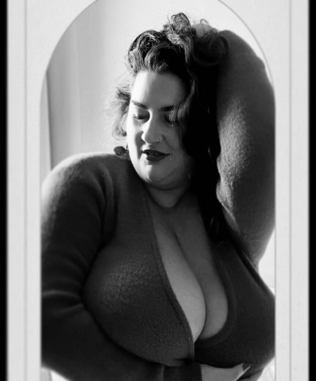 Caliope estrella porno bonita imágenes