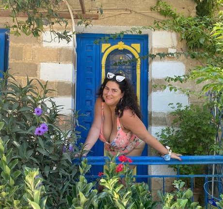 Caliope actriz atractiva imágenes