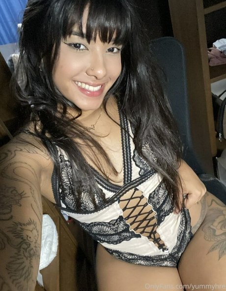 Yummy Chan desnudos estrella porno galería