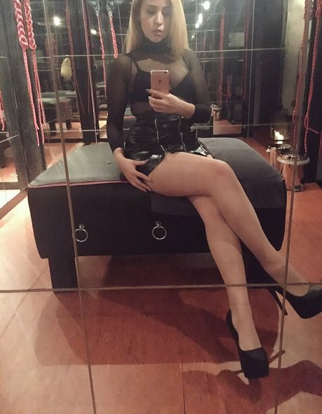 SophiaLarou buena estrella porno imagen