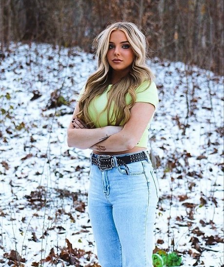 Courtney Baker modelo porno archivo