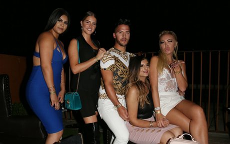 tetas grandes chorreando onlyfans porno agradable archivo