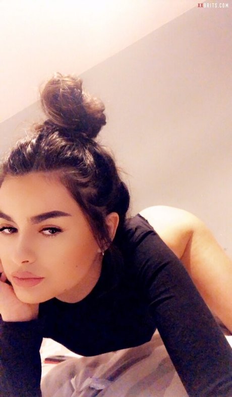 Megan Tayo arte estrella porno galería