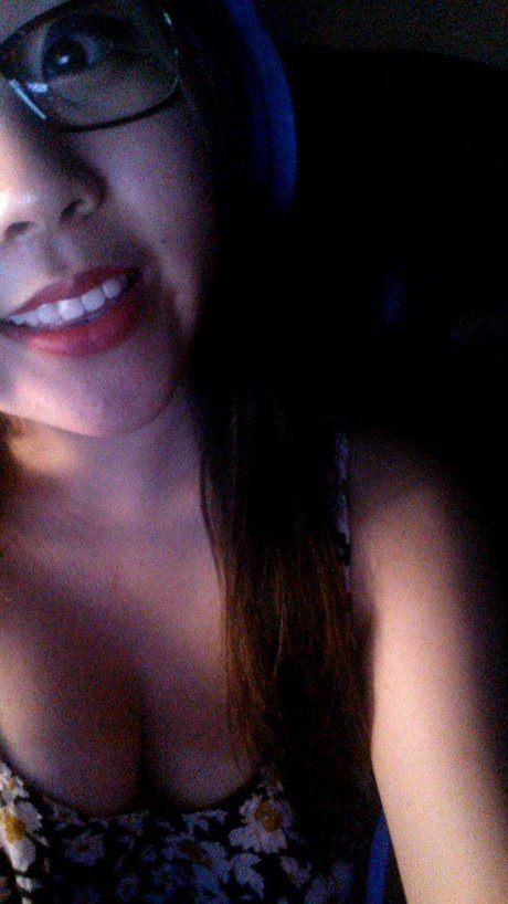 Hentai Waifu modelo desnudo fotos