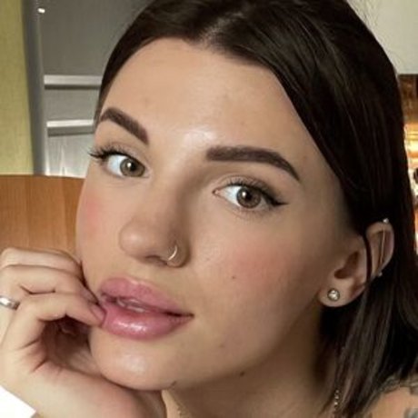 lisaero modelo porno galerías