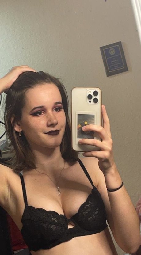 Jani Veve estrella desnuda imágenes