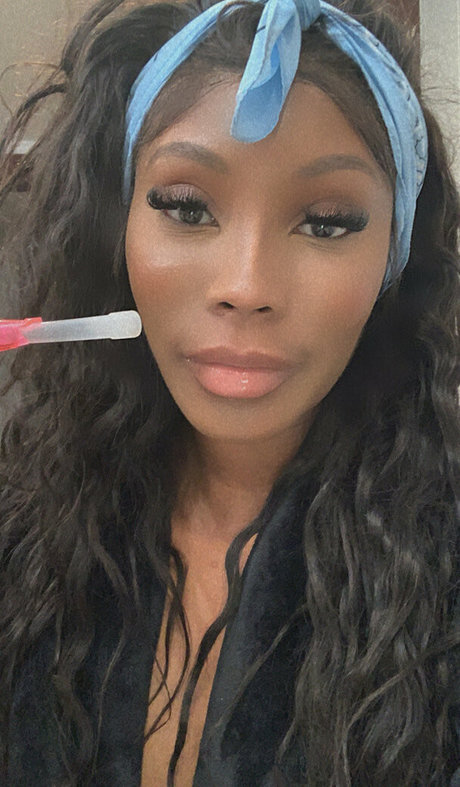 sobomb desnudos estrella porno archivo