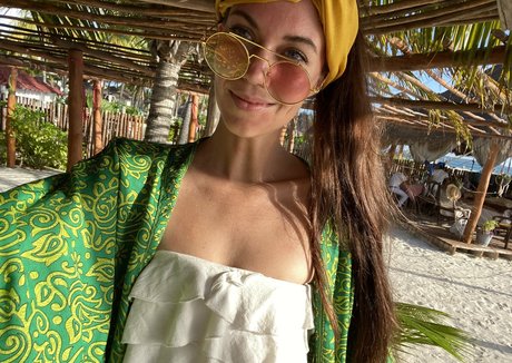 hermosas latinas onlyfans perfecto imágenes