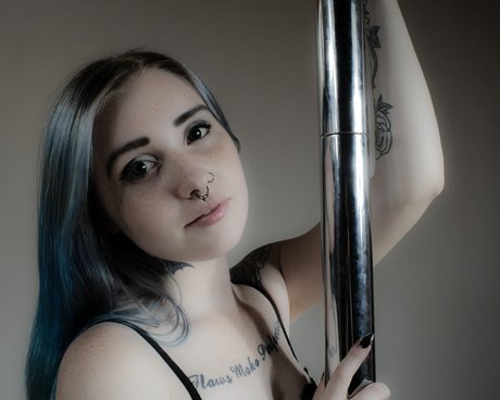 Silverbat estrella desnuda fotos