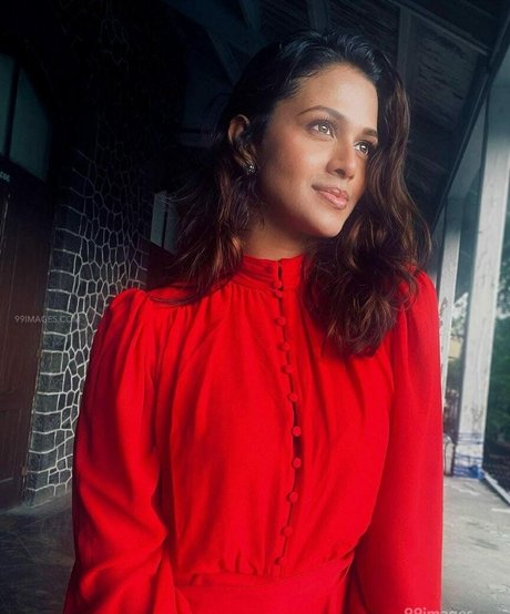 Adline Castelino modelo adulto foto