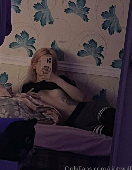 Riotwolf estrella sexy imagen