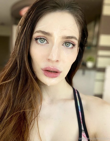 Little Rieslin modelo hermosa archivo