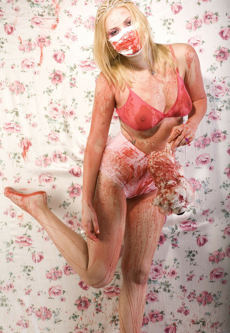 Tina Dubrosky modelo desnudo galerías