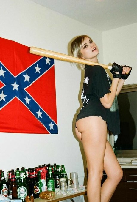 Tina Dubrosky estrella porno exclusiva foto