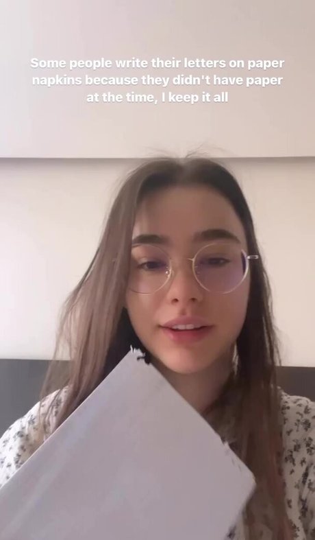 Dasha Tarab estrella desnuda foto