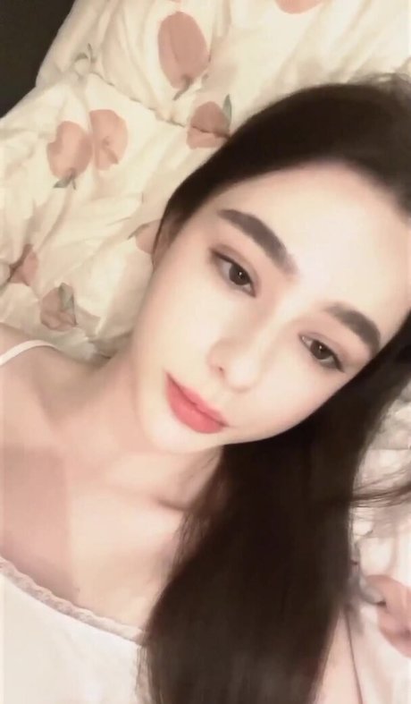 Dasha Tarab modelo superior galerías