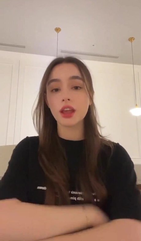 Dasha Tarab estrella porno caliente foto