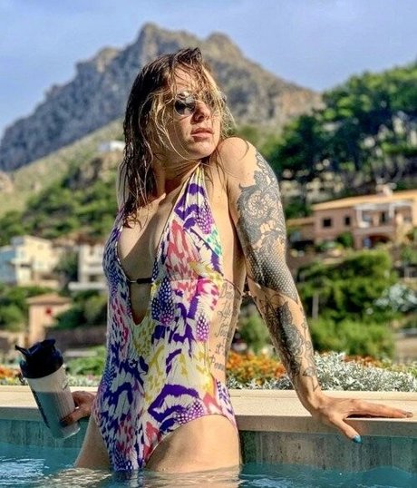 Orla Walsh modelo gratis galería