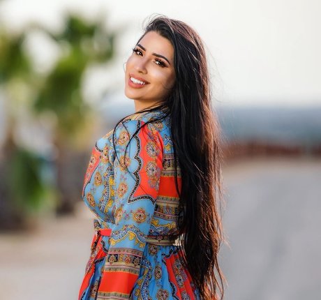 Mizz Ellaa ASMR estrella porno agradable galería