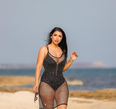 Mizz Ellaa ASMR modelo gratis foto