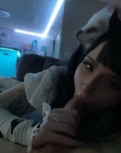 Succubussara bonita actriz fotos