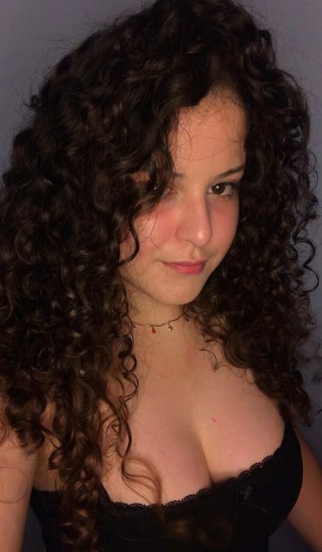 Ana Bluhen hermosa estrella porno archivo