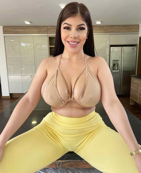 Lexy Anne estrella porno bonita foto