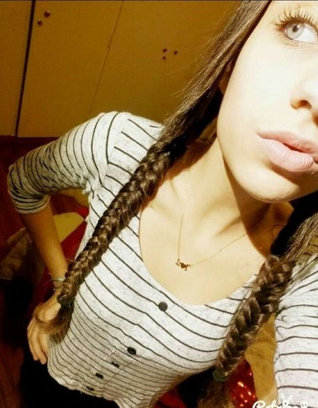 Melina Borgol estrella erótica foto