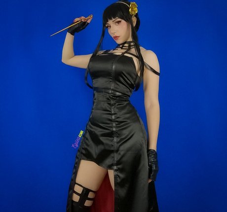 Egilea ASMR estrella pornografica fotos