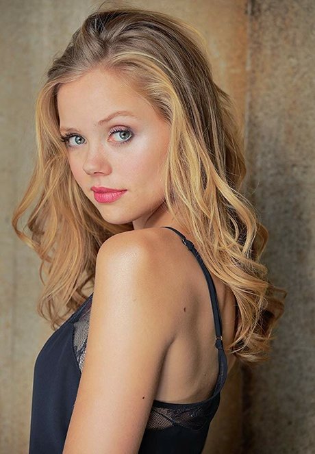 Annalisa Cochrane hermosa modelo imagen