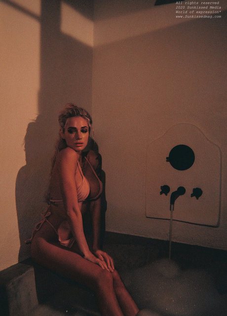 Sunkissedmag bonita estrella porno imagen