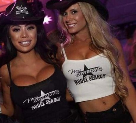 Karin Noelle modelo caliente archivo