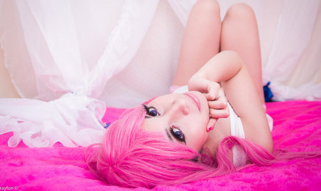 Akemii Blue modelo erótico fotos