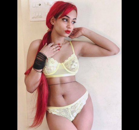 Dilnoor Aka estrella xxx galerías