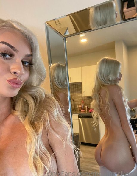 Dreamgirlkoko estrella del sexo foto