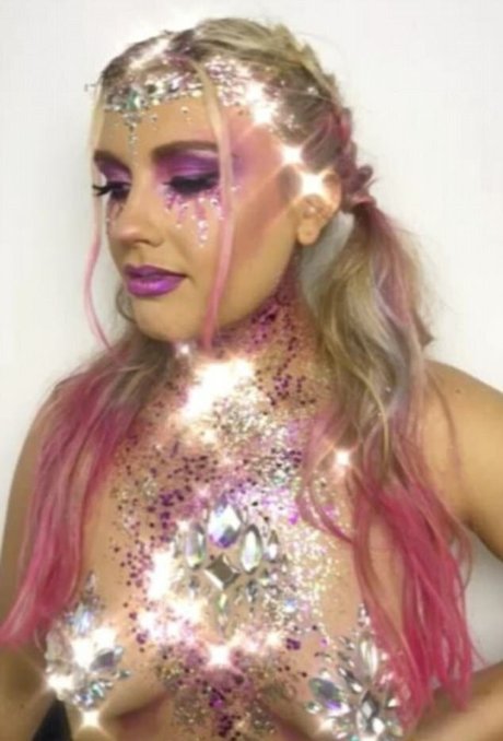 Ella Henderson sexo estrella galerías