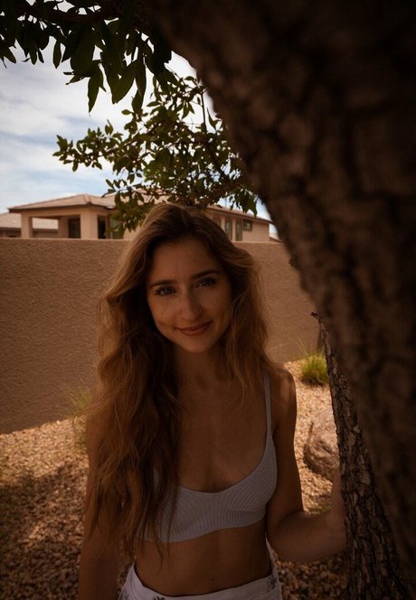 RyyFyy modelo de alta calidad imágenes