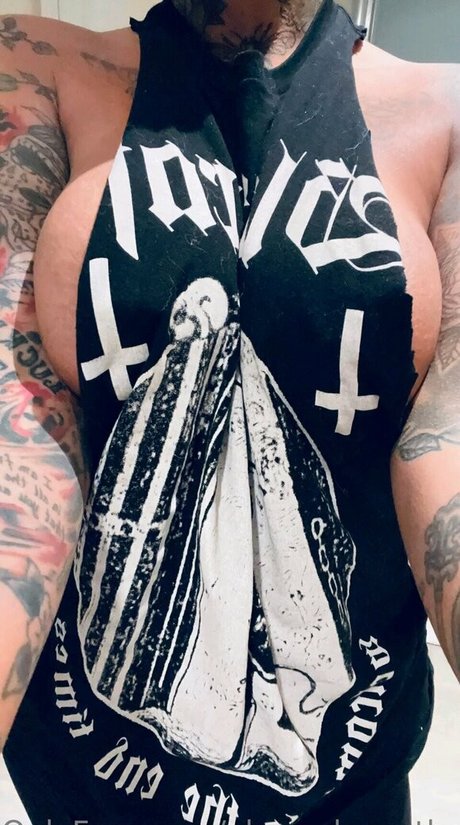 Alyssadoesntboost estrella porno desnuda imagen