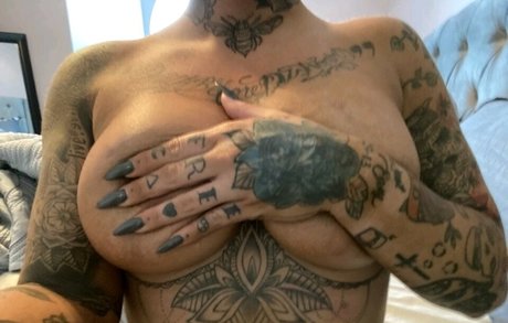 Alyssadoesntboost modelo porno fotos