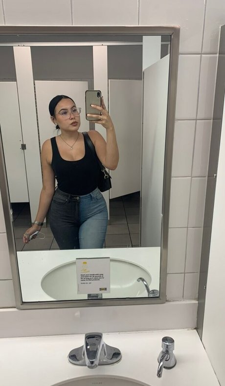 Alejandramariaxo estrella porno hermosa imagen