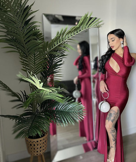 ulovemel estrella porno atractiva fotos