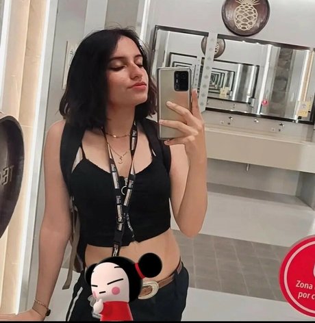 Itzel Navarro modelo de alta definición galería