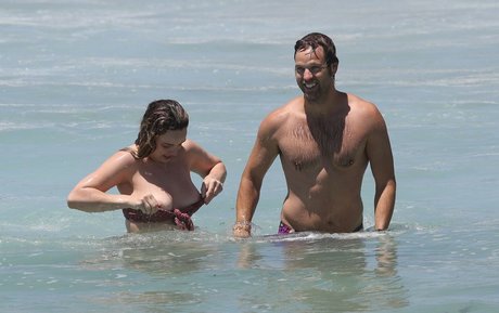 Bbie Chtfield modelo erótico imagen